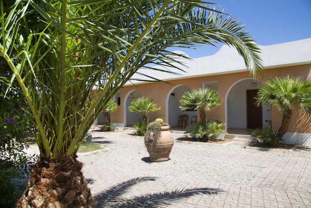 Garden Hotel Ripa فيستَ المظهر الخارجي الصورة