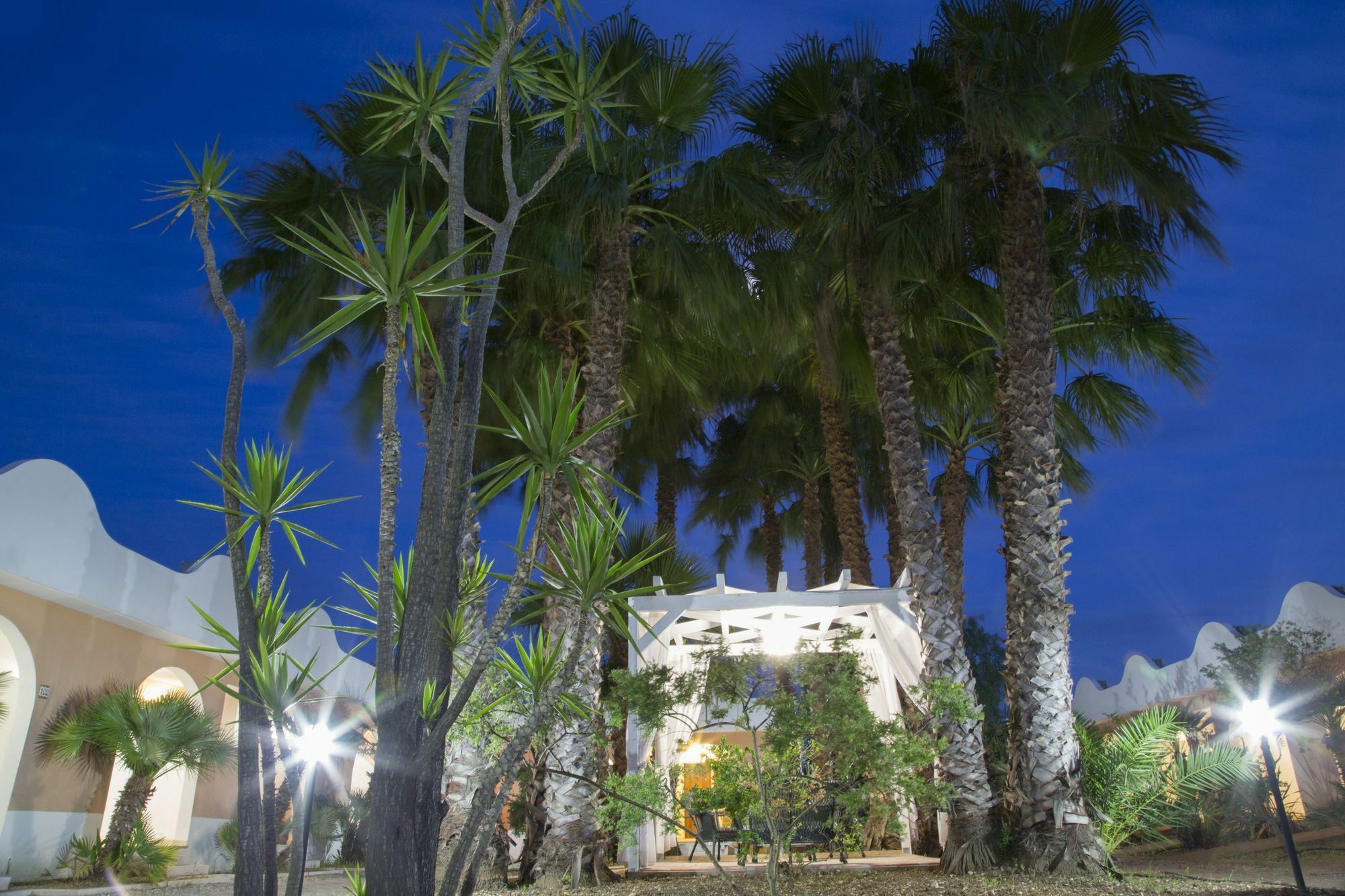 Garden Hotel Ripa فيستَ المظهر الخارجي الصورة
