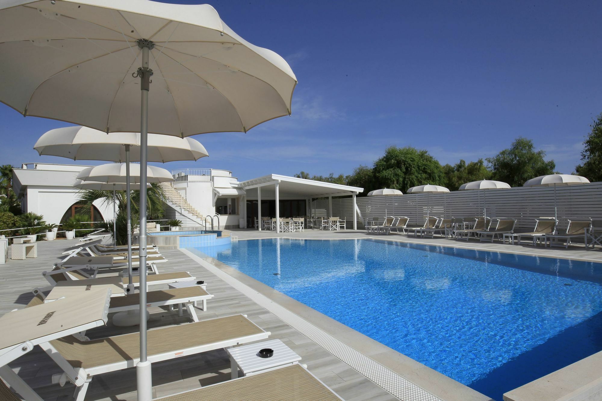 Garden Hotel Ripa فيستَ المظهر الخارجي الصورة